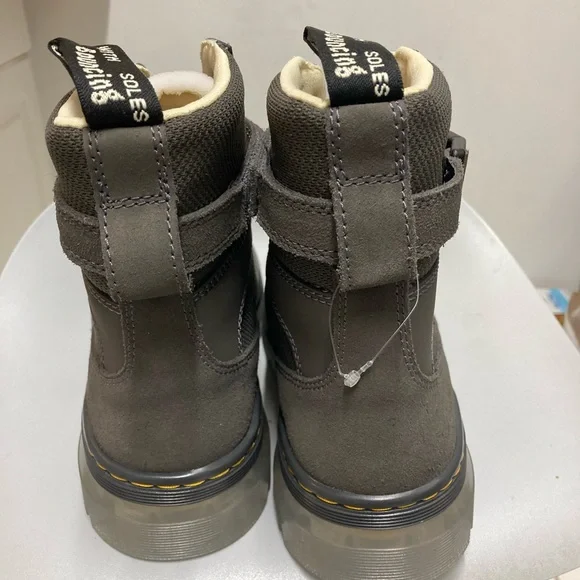 Dr. Martens Combs Tech Women Boots NEW - Picture 3 of 5